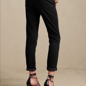 Banana Republic Curvy Girlfriend Jean, Black, size 10. 30” waist. EUC.